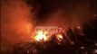 Zjarr në lagjen 'Nënë Tereza' në Lezhë, flakët rrezikojnë disa banesa, dyshohet i qëllimshëm
