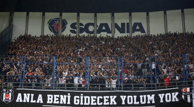 Beşiktaş'ın Taraftar Grubu Çarşı, Sosyal Medyadan Fenerbahçe'ye Teşekkür Etti!