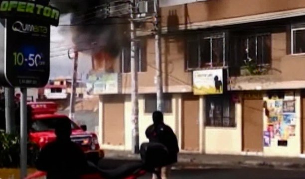 Incendio registrado en video aficionado en Latacunga, provincia de Cotopaxi