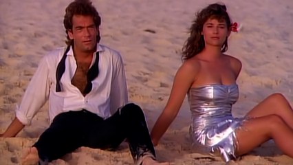 Huey Lewis & The News - Stuck With You