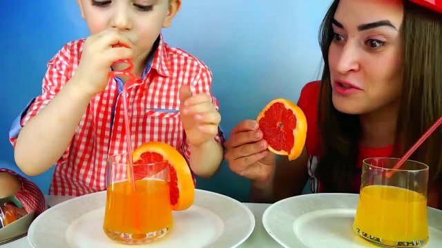 Обычная Еда против Мармелада Челлендж! Мама ПЛАЧЕТ! Real Food vs Gummy Food - Candy Challenge[1]