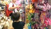 Шопинг в магазине игрушек делаем покупки Мистер Макс & Мисс Катя (новый выпуск 09 11 2016)