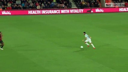 Derrick Williams straight red card for picking up the ball vs Bournemouth!