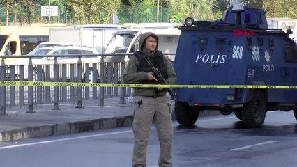 İstanbul Küçükçekmece'de Şüpheli Paket Alarmı