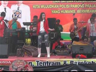 Oleh Oleh - Lola Viola ( Official Music Video )