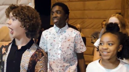 Les enfants de Stranger Things visitent l'attraction Halloween Horror Nights