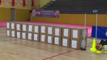 Gaziosmanpaşa'da Amatör Spor Kulüplerine Malzeme Desteği