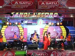 Aku Tak Butuh Cinta - Cucu Cahyati (Official Music Video)