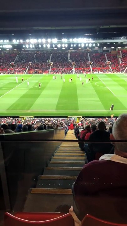 Pogba, Andreas Pereira y Luke Shaw, jugadores del Manchester United