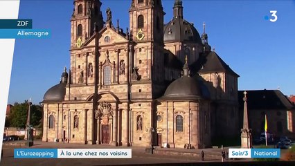 Eurozapping : l'Église demande pardon, Adolf Hitler cartonne