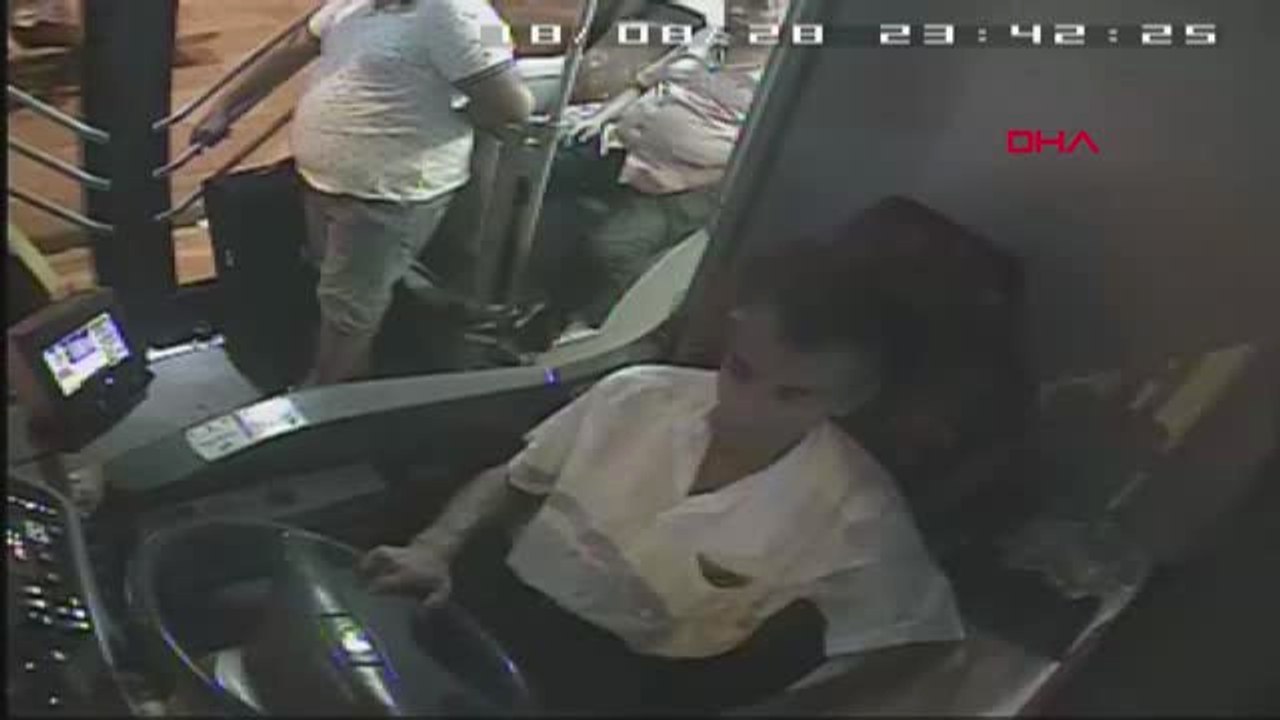 Otobüste Dehşet Anları Kamerada 1