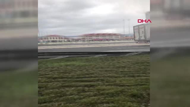 Bolu Seyir Halindeki Yumurta Yüklü Tır'ın Dorsesi Yandı
