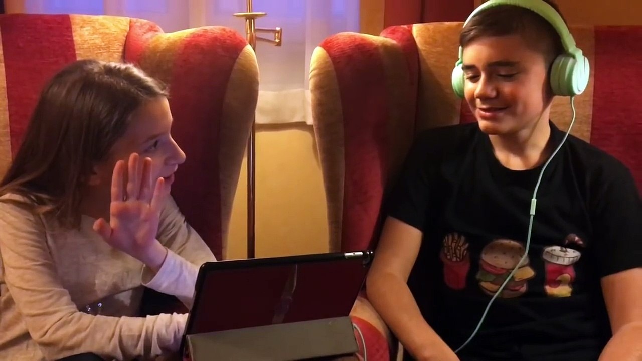 Mon tête à tête avec Néo pour un WHISPER CHALLENGE en chansons d'AMOUR ou d'Amitié ! 