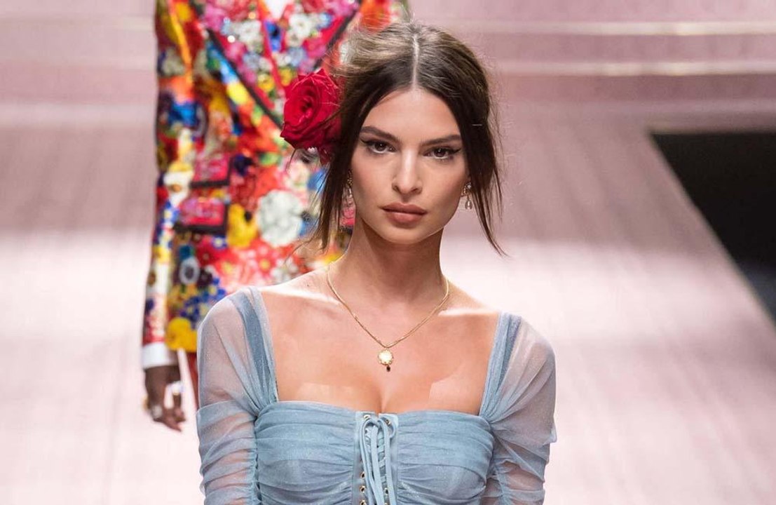Emily Ratajkowski has confidence issues