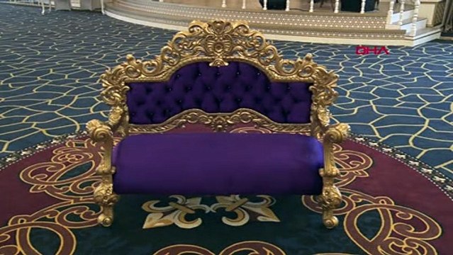 Bülent Ersoy için 35 bin TL'ye taht yaptırdı