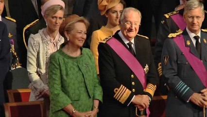 Rainha Paola da Bélgica repatriada devido a problema de saúde