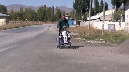 Küçük Cansu ablasının kaderini yaşamak istemiyor - ERZURUM