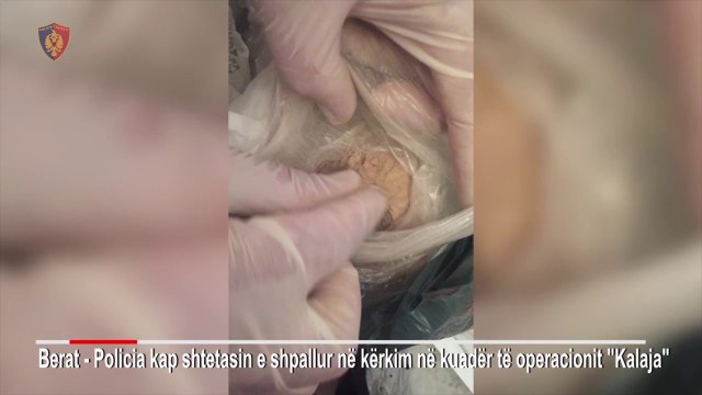 Ora News - Ju gjetën në shtëpi 2.5 kg heroinë e 441 kg kanabis, arrestohet pas 8 ditësh pronari