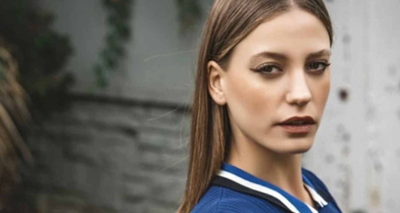 Ünlü Oyuncu Serenay Sarıkaya Güzelliğiyle Göz Kamaştırdı