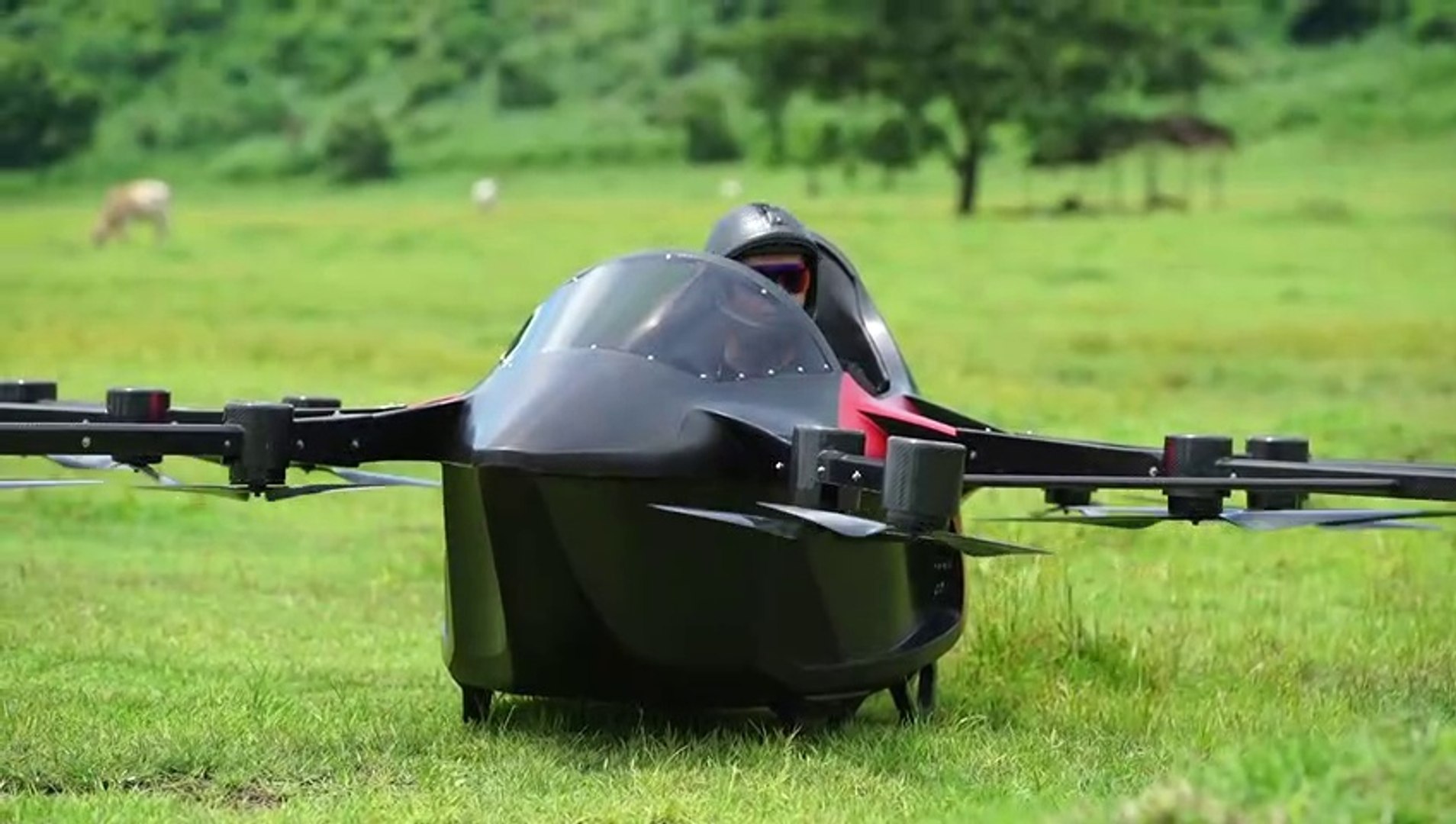 Il fabrique une voiture volante avec des drones - Vidéo Dailymotion