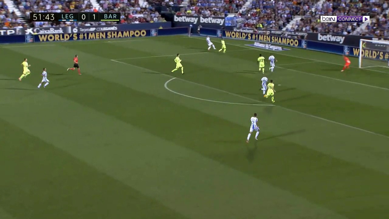 هدف نبيل الزهر أمام برشلونة