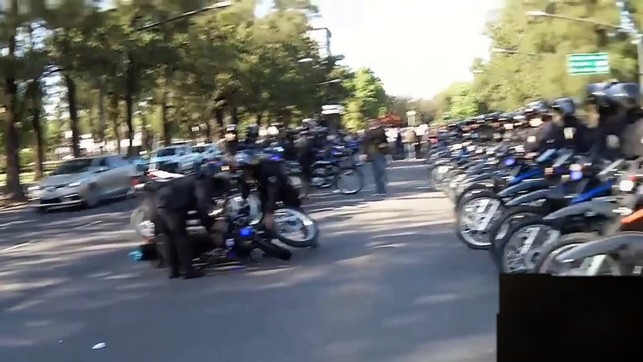 LO PEOR QUE LE PUEDE PASAR A LA  POLICIAS del MUNDO  FAILS Police