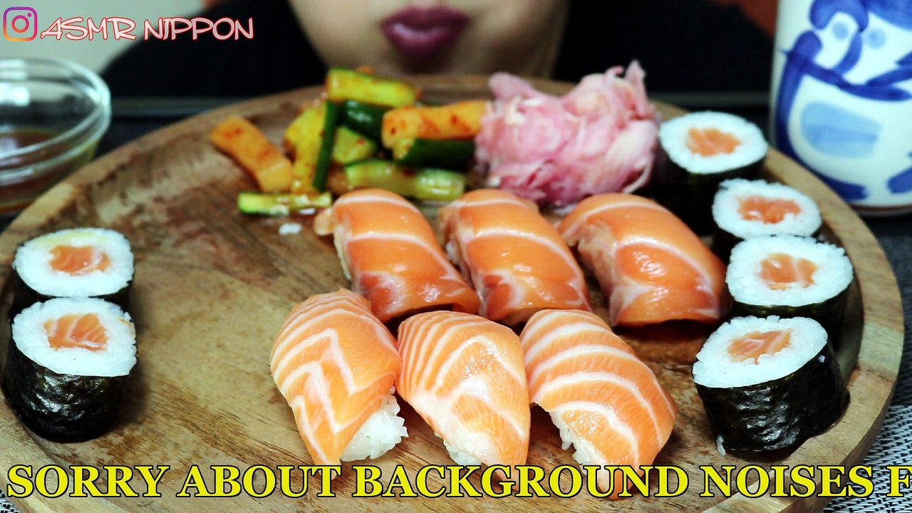 ASMR SALMON SUSHI EATING SOUND, NO TALKING , 먹방 , サーモン握り寿司咀嚼音 SOM DE MASTIGAÇÃO