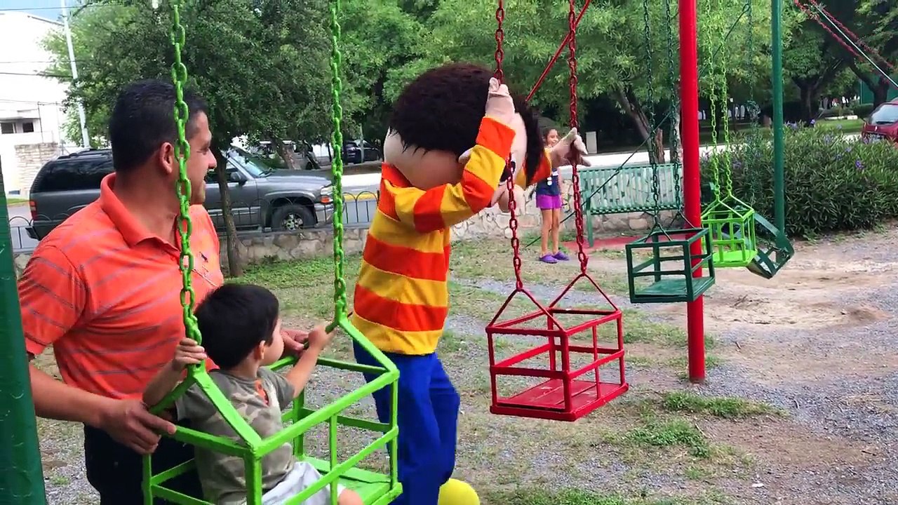 No quieren a Beto en el Parque - Bely y Beto