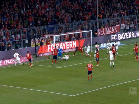 لقطة: الدوري الألماني: غوتزه يمنح أوغسبورغ تعادلًا بطعم الإنتصار في معقل بايرن ميونيخ