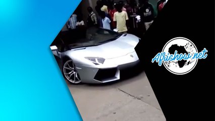 IL ROULE UNE VOITURE 450 000 DOLLARS À ABIDJAN