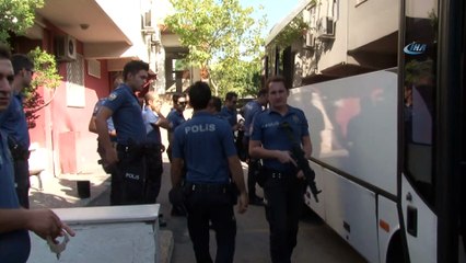 Antalya'da 13 adrese eş zamanlı uyuşturucu operasyonu: 14 gözaltı