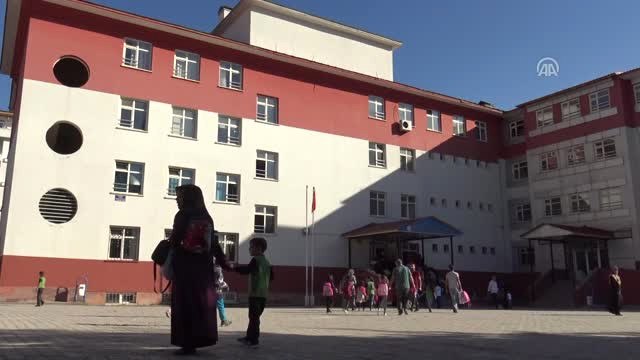 Güzel Sanatlar Öğrencilerinden Miniklere Hoş Geldin Konseri