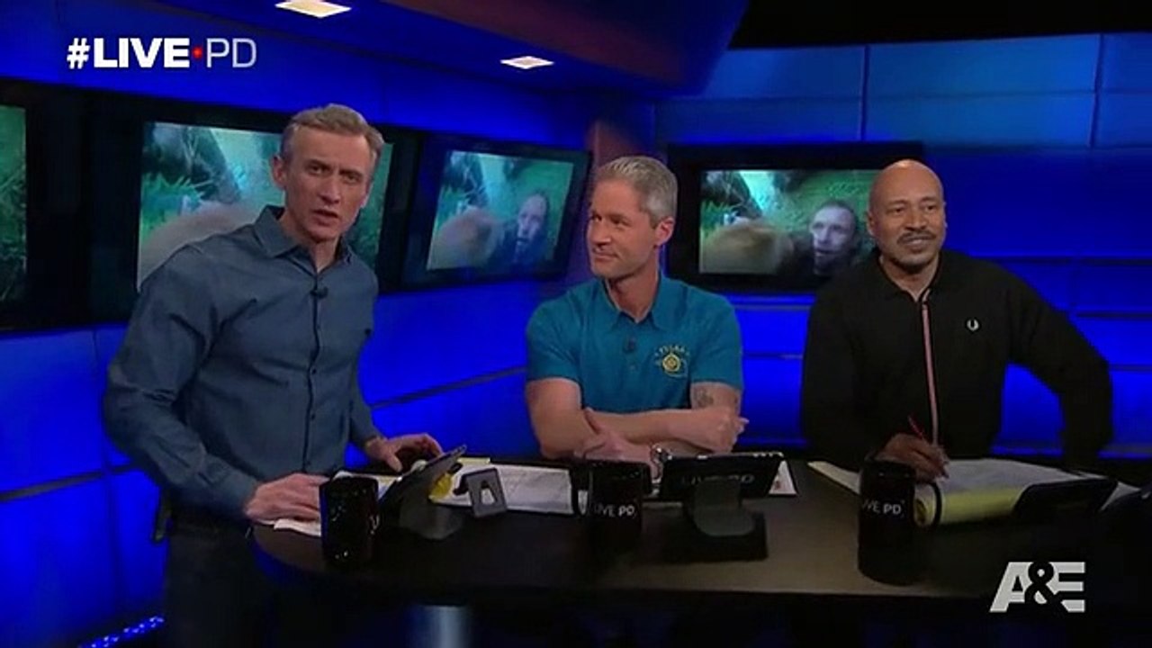 The Joel Hale Show with Joel Hale S01E09 Part 3