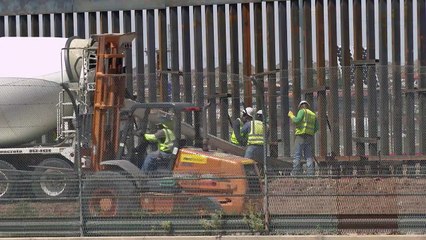 USA/Mexique: construction d'une portion du mur à la frontière
