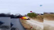 Aksaray'da Kaza Yapan Otomobil Alev Alev Yandı