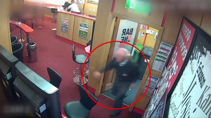 [이브닝] 3인조 무장강도 '혼쭐'...할아버지의 활약 / YTN