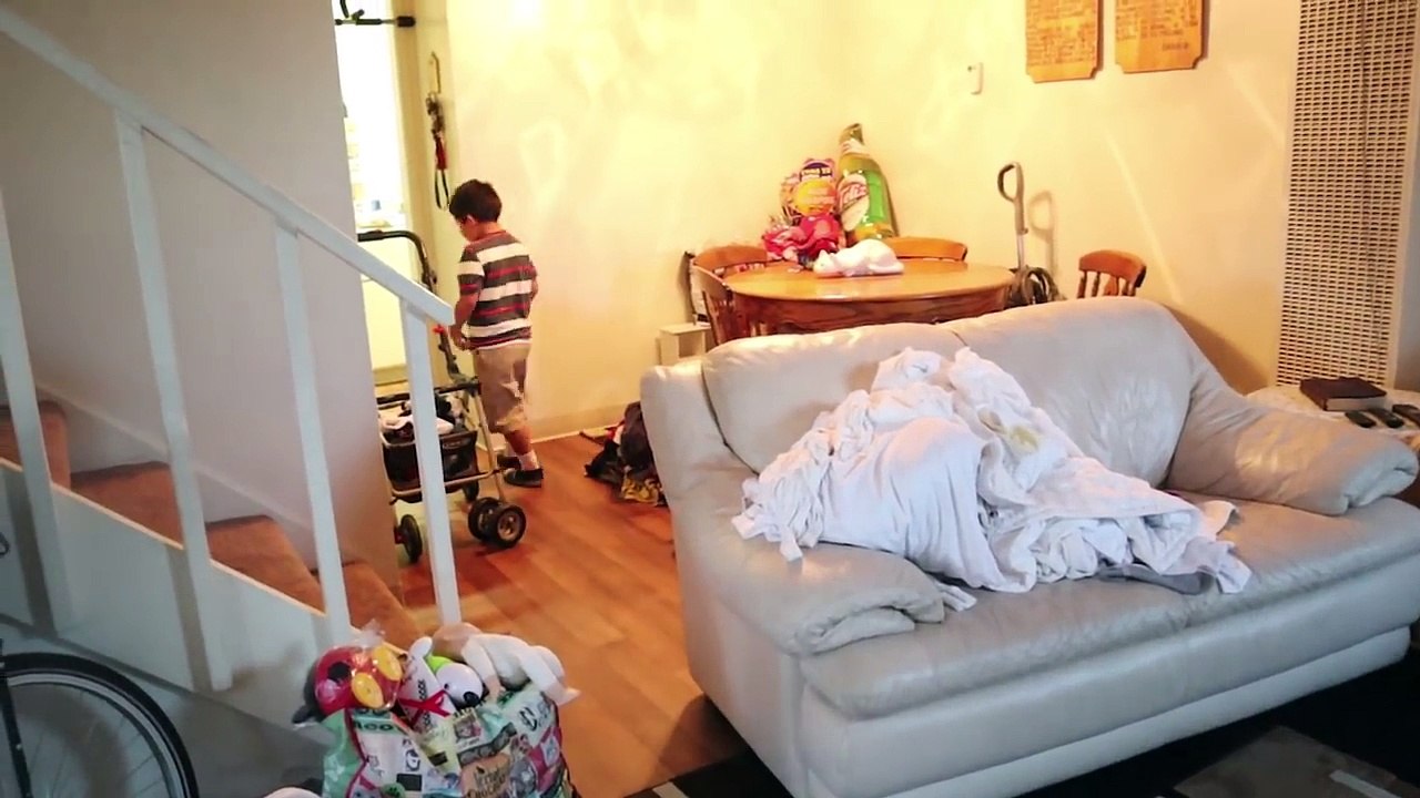 Broma le decimos que es invisible | mira su reaccion | la mejor broma del mundo! (BenVlogs)