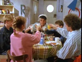 Round The Twist S01E13 Lighthouse Blues