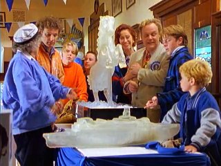Round The Twist S02E09 Ice Maiden