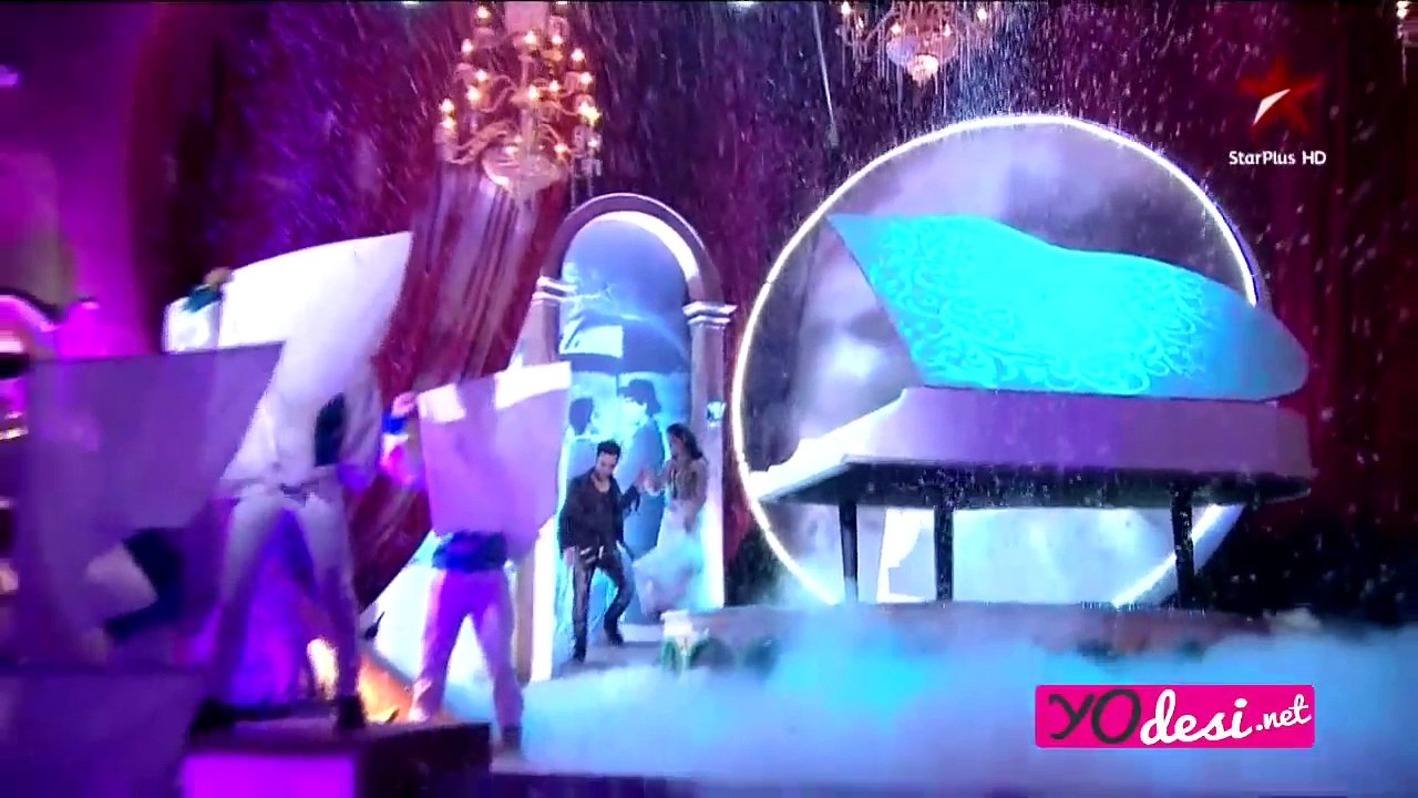 Pulkit  & Yami Gautam  Sanam re  perforform  at  Annual Star Screen Awards 2016 720p