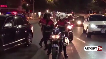 Download Video: Report Tv-Arrestimi i personave në kërkim, 'Forca e Ligjit' aksion gjatë natës në Vlorë