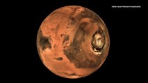 India's Mars Orbiter Just Sent Back its First Stunning Shots of the Red Planet