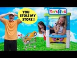 Silly Workers Ruin Pretend Toys R Us !!!