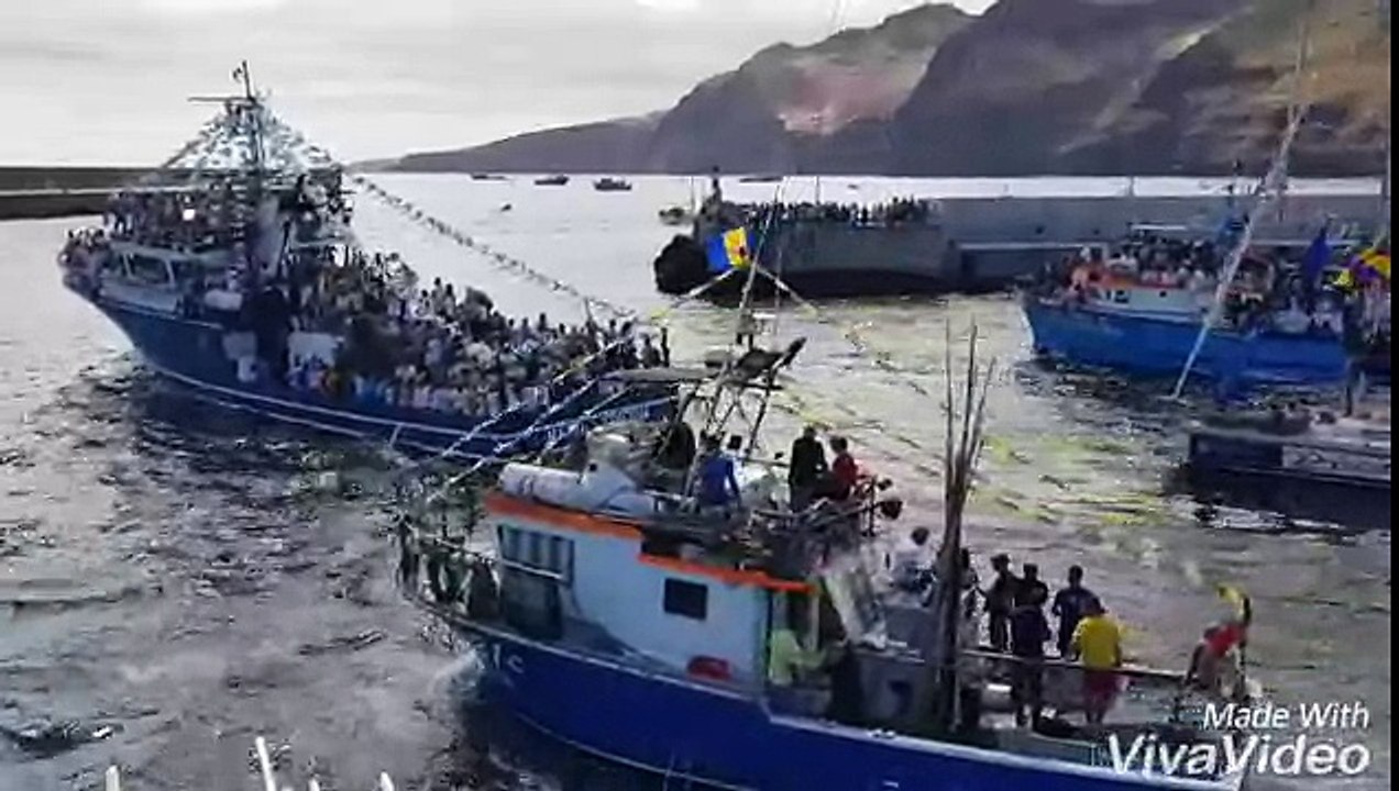 Procissão por mar na Festa de Nossa Senhora da Piedade no Canical