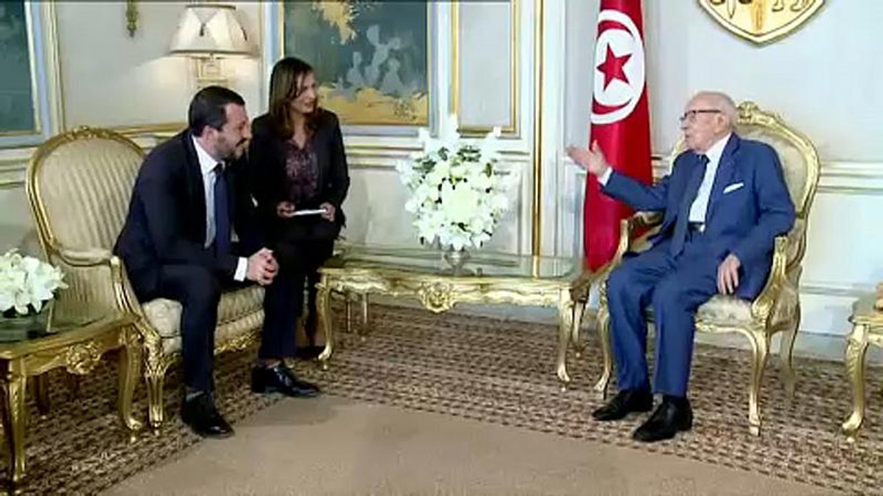 وزير داخلية إيطاليا يزور تونس لبحث الهجرة غير الشرعية