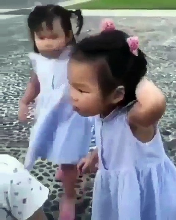 Senmisin yan bakan hmmm