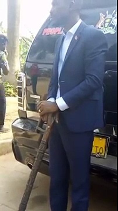 Bobi Wine aleese emmotoka kapyata etayitamu masasi ate tekubwa bomu