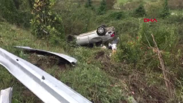 Düzce Sigara İzmaritini Dışarı Atarken Kaza Yaptı