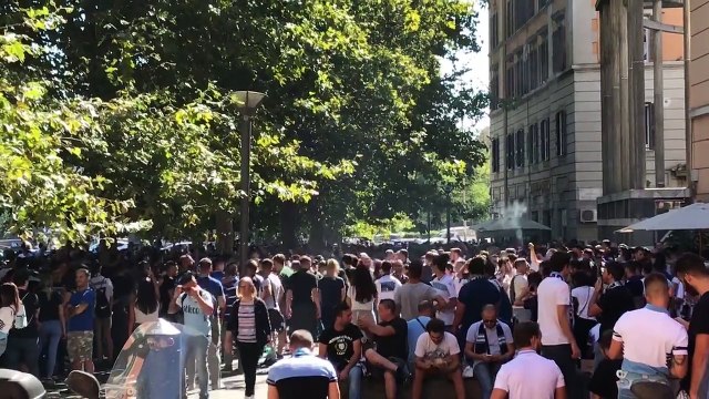 Derby, i tifosi biancocelesti cantano Lazio is on fire