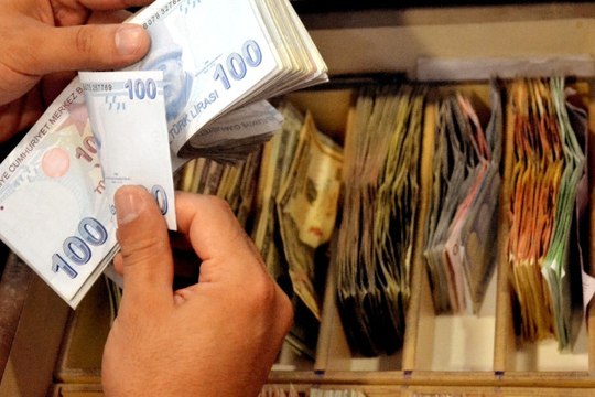 Dolar ve Euro Güne Düşüşle Başladı! Dolar 6, Euro 7 Seviyesinin Altında